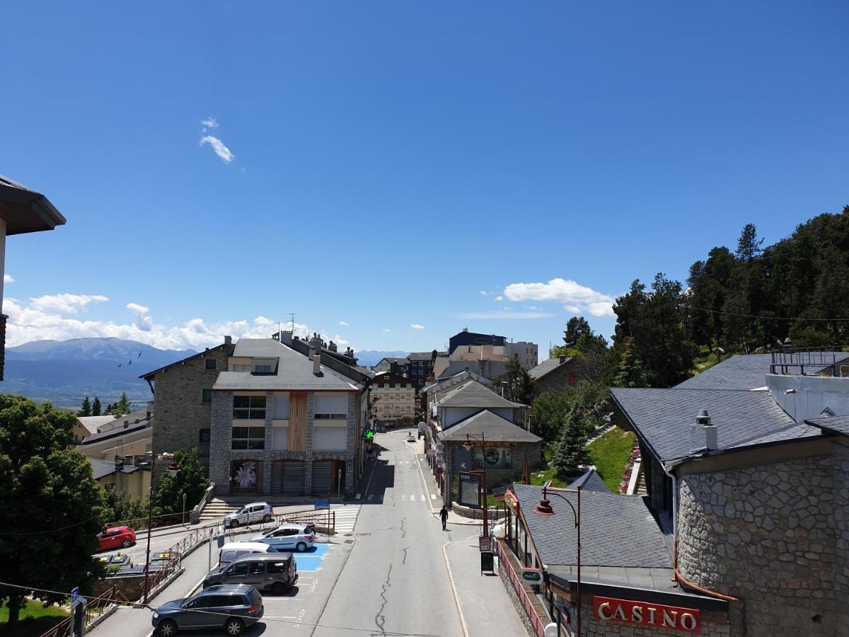 Apt Cosy, 4 Pers, Plein Centre Ville, Parking Offert Font-Romeu-Odeillo-Via Zewnętrze zdjęcie